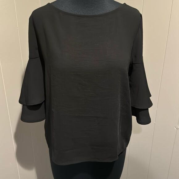 Jack by bb dakota black double tier bell sleeve pullover top. XS. - Picture 2 of 4